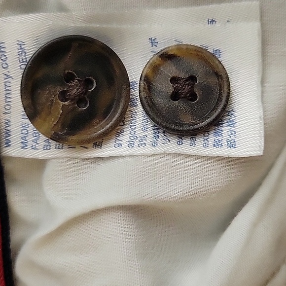 Tommy Hilfiger Men's Tan Shorts - Picture 4 of 4